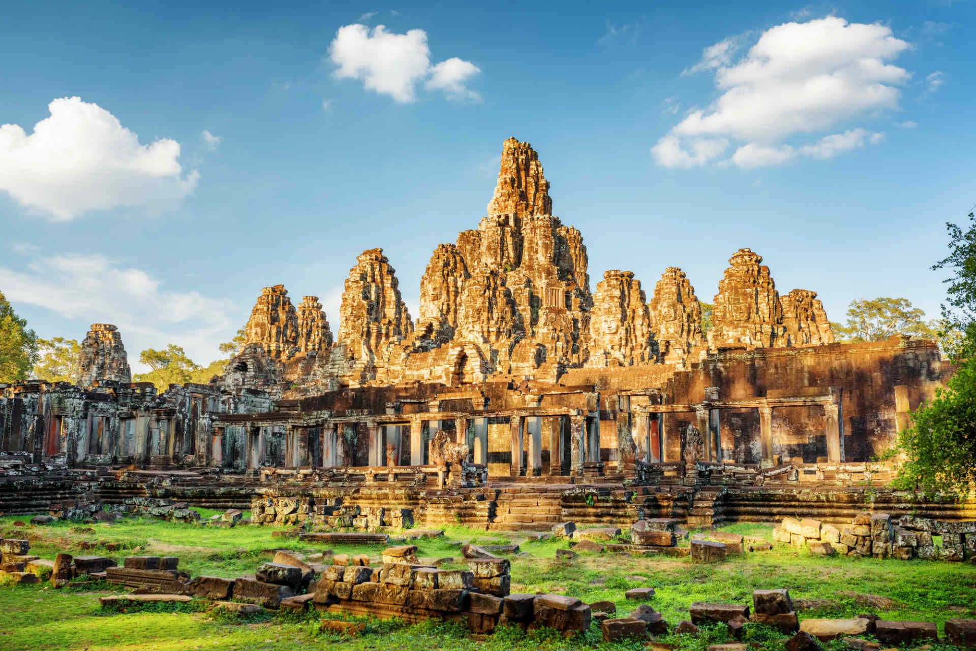 bayon-temple-angkor-thom-cambodia-shutterstock_339593069-2_1cab50c197