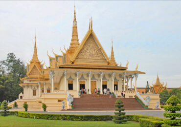 (Phnom-Penh)